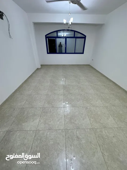 for Rent Room غرفه وحمام فقط بدون مطبخ السعر شامل الفواتير العنوان الغبره خلف فندق الريف