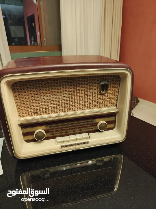 راديو تيليفونكن اتلانتا 7051w ، قديم جداً جداً