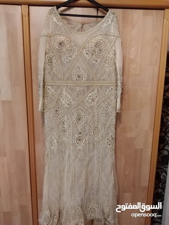 فساتين سهرة للبيع