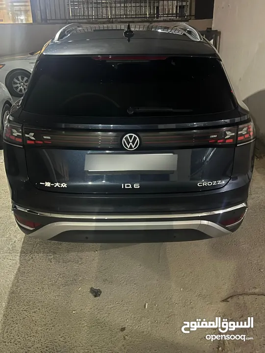 VOLKSWAGEN ID6 CROZZ