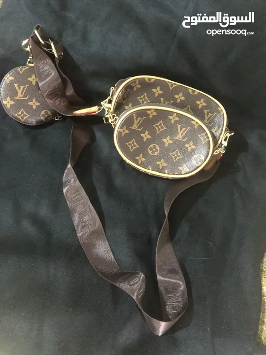 For sale Louis Vuitton  original  Old price $2300   The price now is $1000  Check where you want