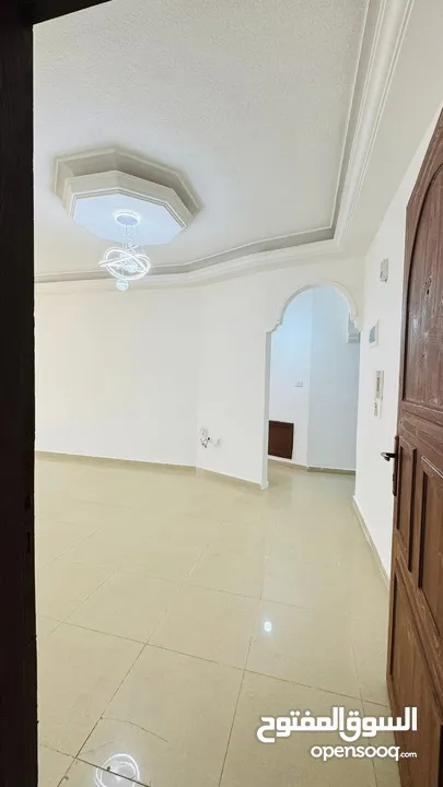 شقه فارغه للايجار الجبيهه / ام زويتينه