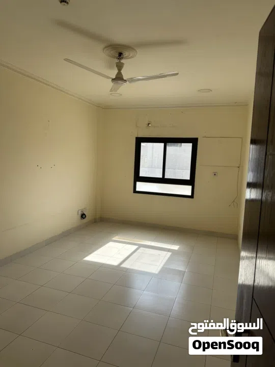 شقة غرفتين وحمامين شامل الكهرباء للاجار في الحجيات