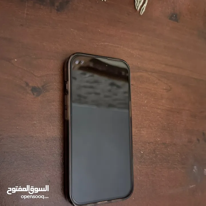 آيفون 15 جديد لون وردي