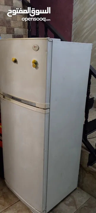 ثلاجة للبيع تواصل