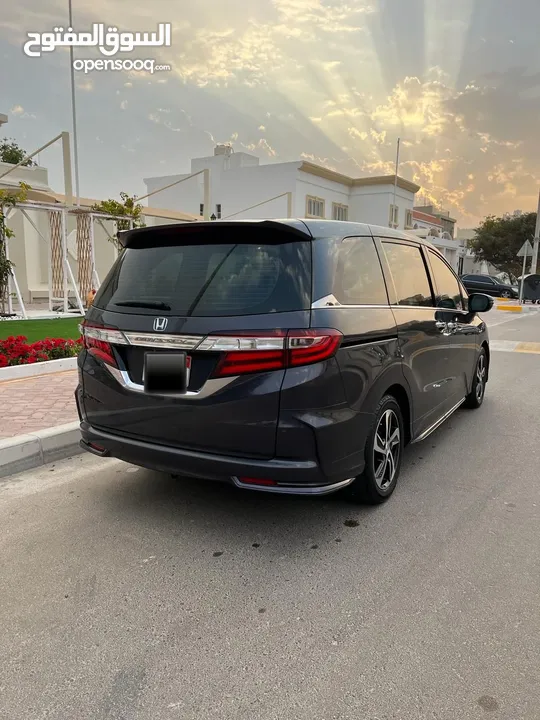 Honda odyssey I-vtec full option   موديل 2016 خليجي GCC  (( بدون صبغ / صبغ الوكاله ))