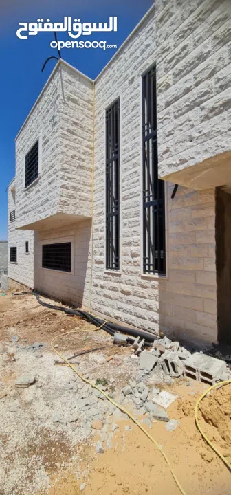 بيوت مستقله وفلا متوفره عدة مواقع اسعار من 100 الف دينار —— 500 الف دينار حرق اسعار ومواصفات بتجنن