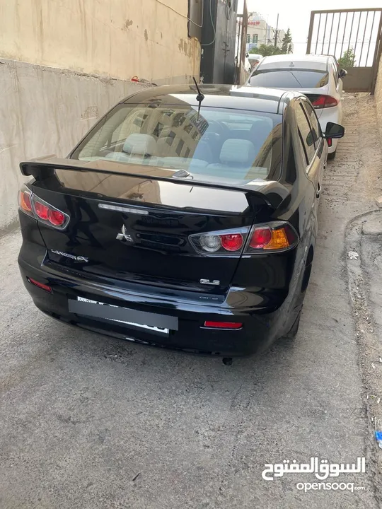 سيارة ميتسوبيشي لانسر فراشة