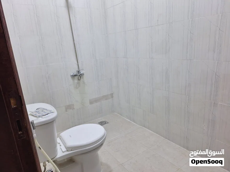 للبيع بيت بالرفاع الشرقي مجدد بالكامل