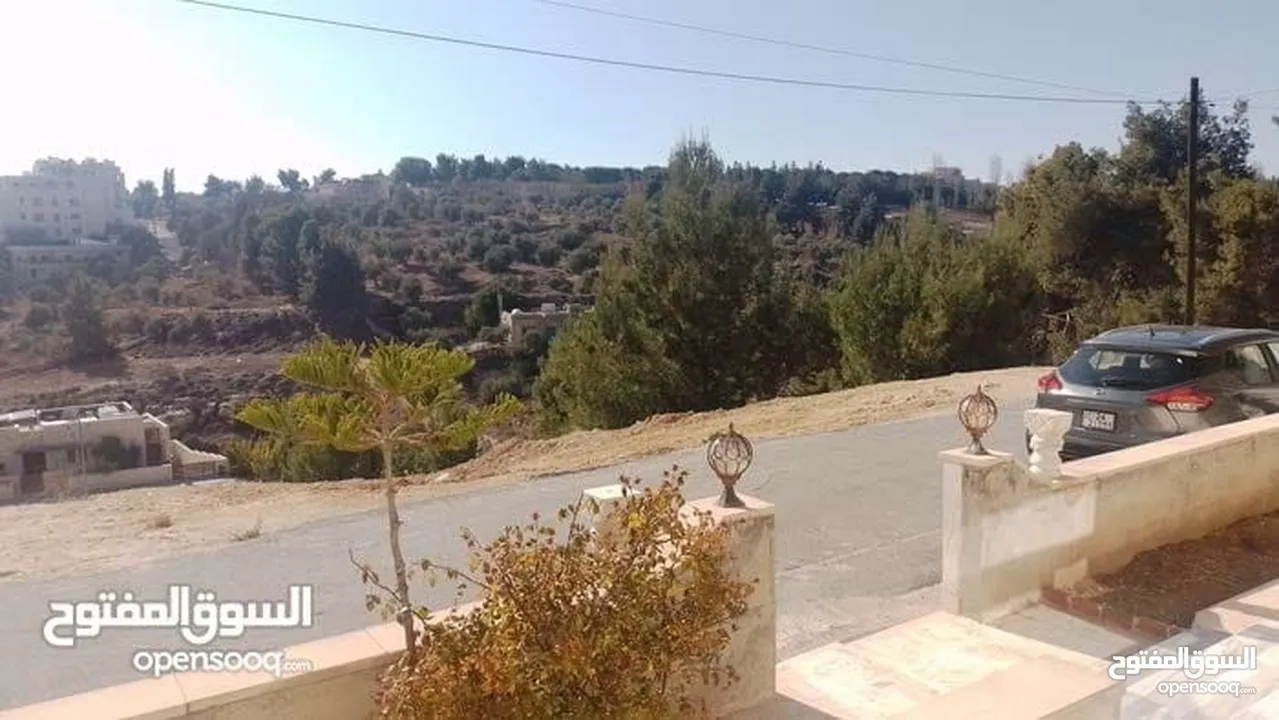 فيلا للبيع ظهر صويلح بالقرب من قصور الملكية دابوق
