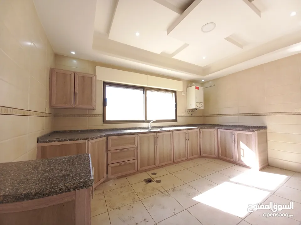 Unfurnished Apartment For Rent In Abdoun  ( Property 36246 )-174805024