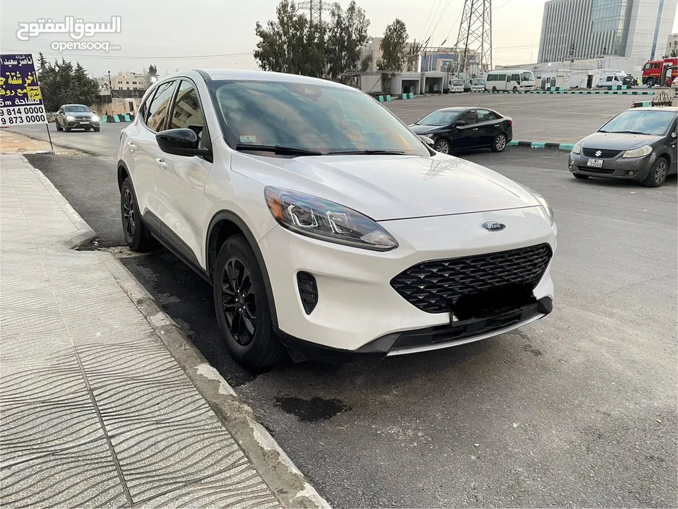 فورد اسكيب 2020 هايبرد محرك 2400 , AWD, ابيض مكحل اسود