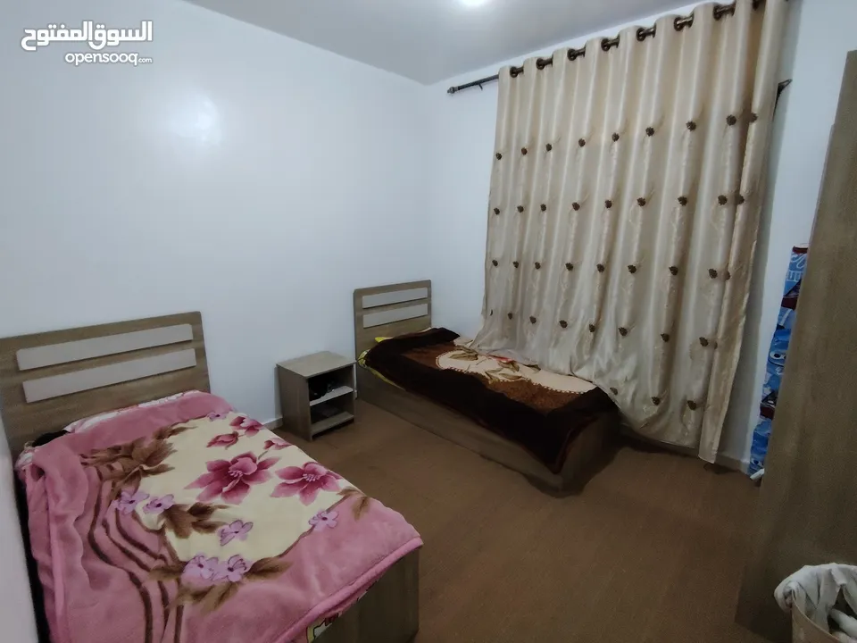 شقه للبيع طابق اول