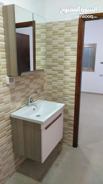 شقة مشطبة حديثا للبيع