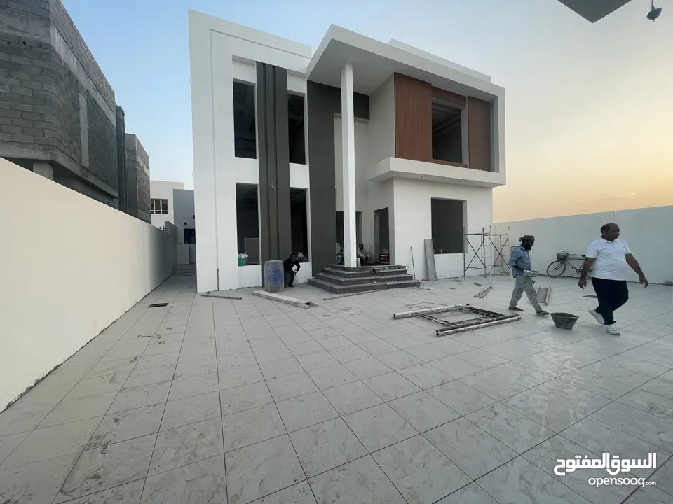 فله راقيه للبيع خلف نستوا مباشرا..