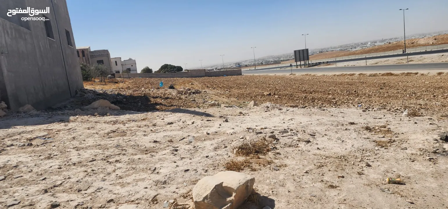 3 اراضي للبيع بالجنوب