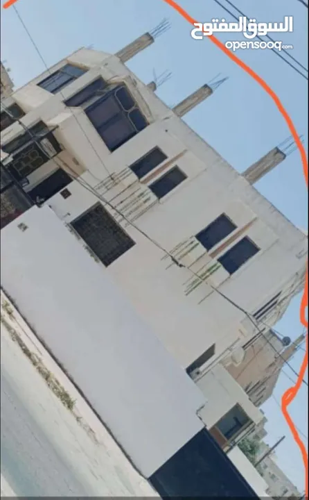 فيلا دوبلكس مع مخازن و تسوية بسعر 450 قايل للتفاوض لبقية التفاصيل الرجاء الاتصال على رقم الهاتف