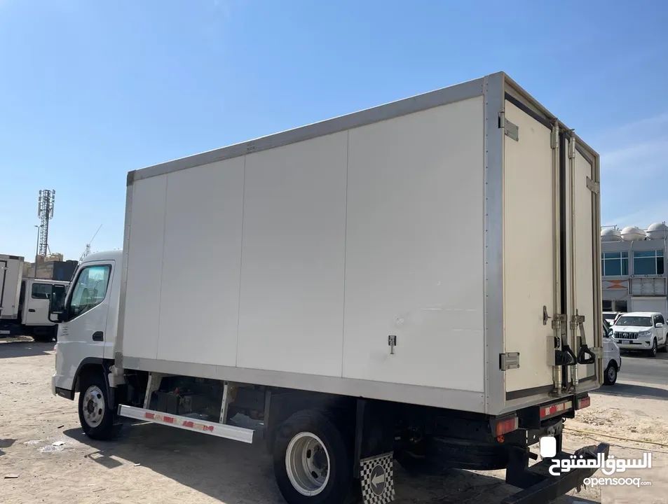 هاف لوري  ثــــلاجة تبريد MITSUBISHI FUSO 2016