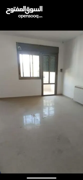 ثلاث غرف نوم غير مفروشة للإيجار المصايف