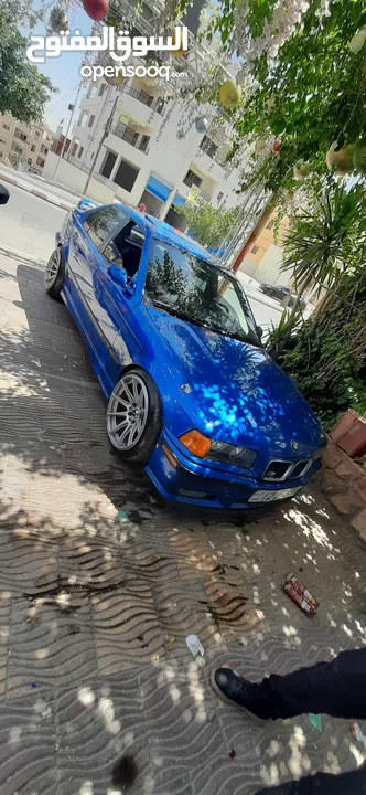 بي ام وطواط E36