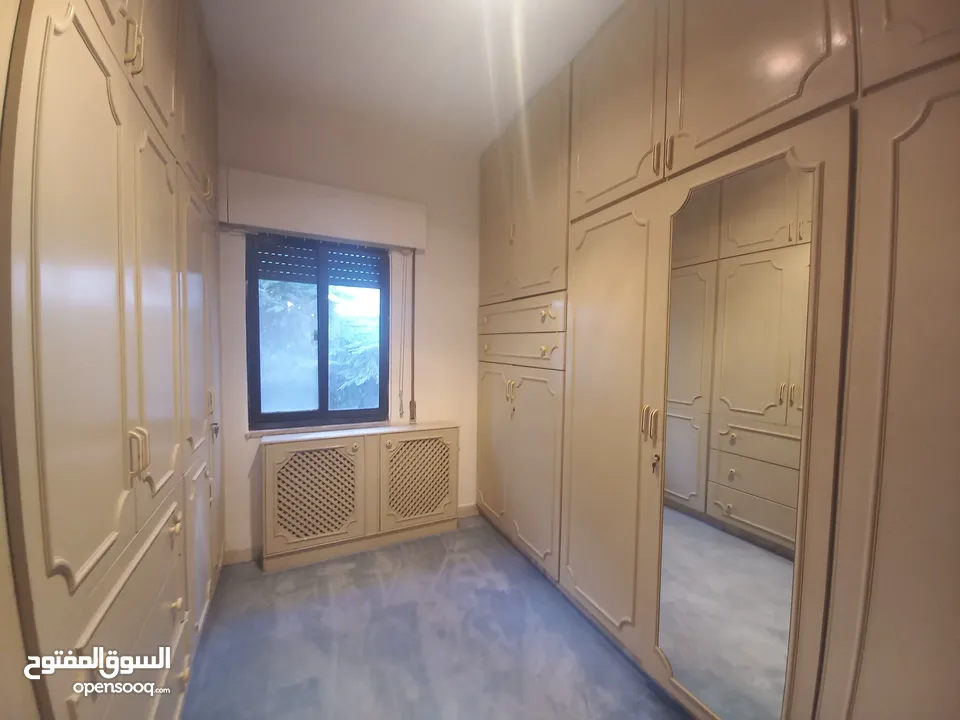 شقة مفروشة للإيجار 450م2 ( Property 18268 )-174847924