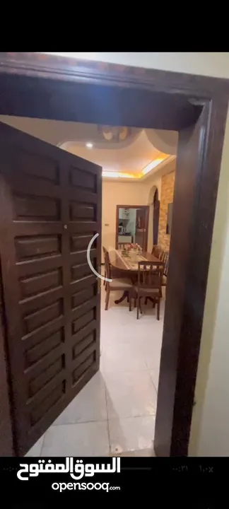 شقه ديلوكس للبيع