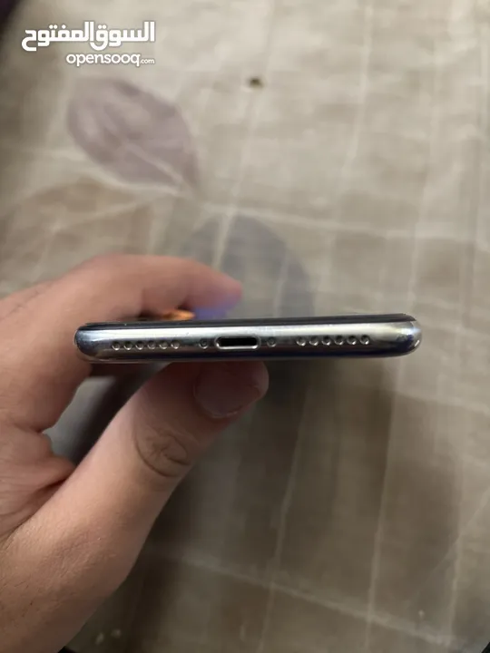 iPhone X  64 GB