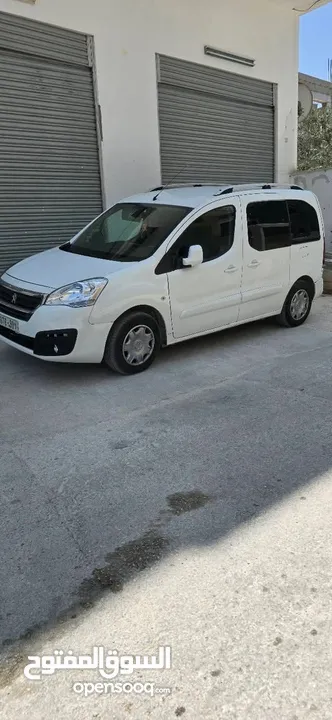 بيجو بارتنر 7 ركاب ترخيص 2017