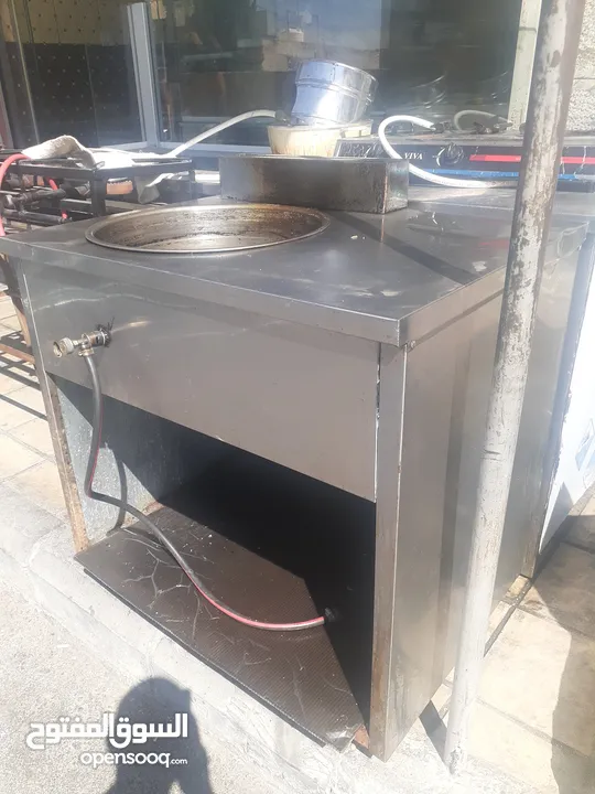 عدة مطعم للبيع