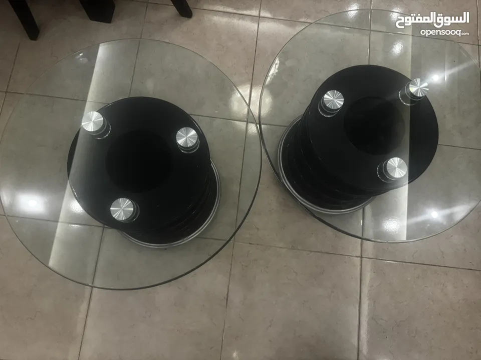 اثاث غرفه الضيوف( طقم طاولات زجاج واحده كبيره + اثنتين جانبيه )زجاج مقوى فاخر