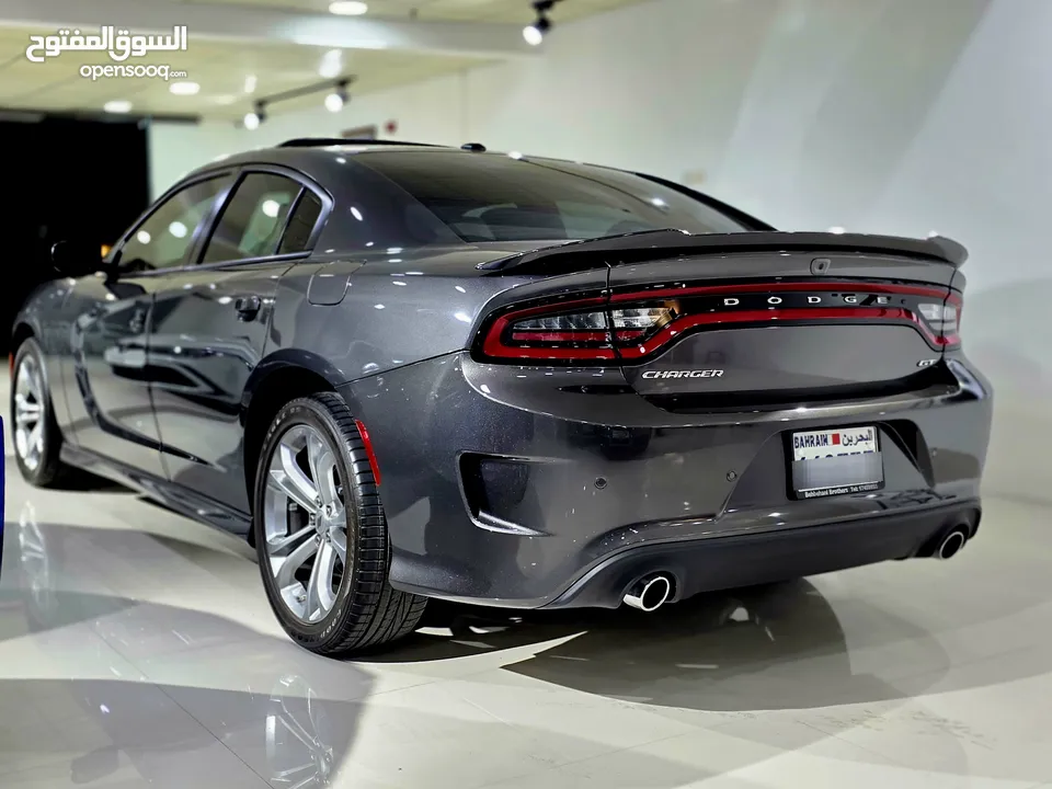 2022 dodge Charger GT V6