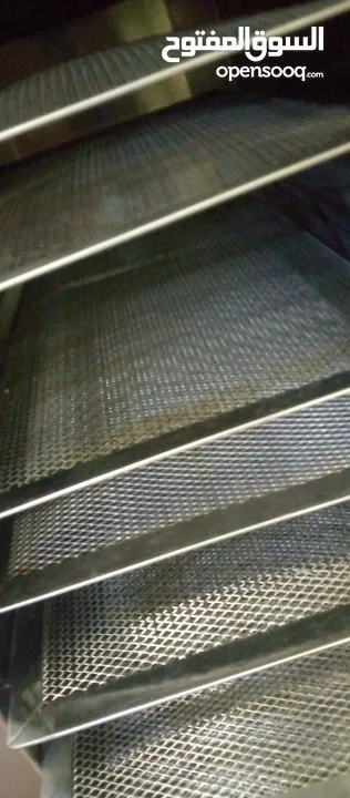 مجففه خضار وفواكه صناعيه منزليه استخدام مرتين فقط تفصيل ستانلس غذائي كوالتي عالي جديده للبيع