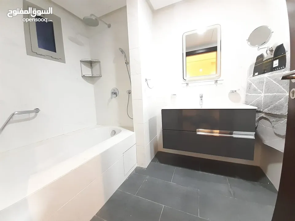 Luxury 2 bedroom flat for rent in Juffair