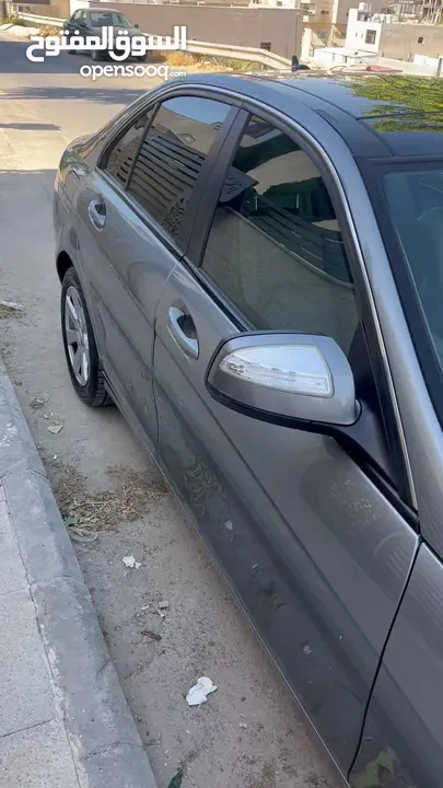 Mercedes C200  بانوراما موديل 2009 عرفتها بدون اي عيوب  السيارة مالك واحد فقط وارد شركة غرغور