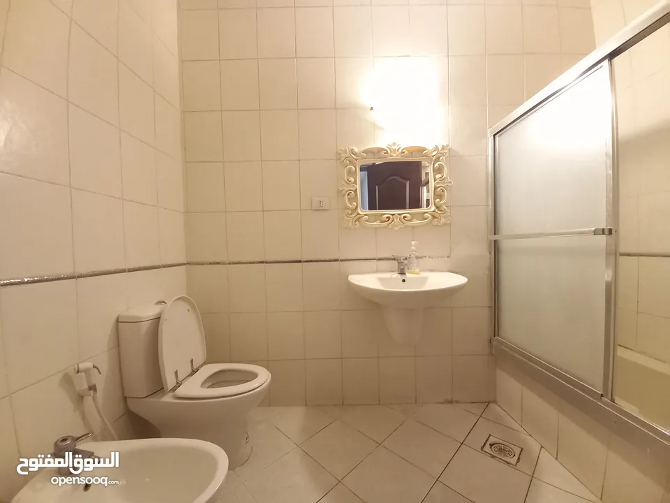 شقة مفروشة للإيجار في دير غبار  ( Property 36250 )-174960510