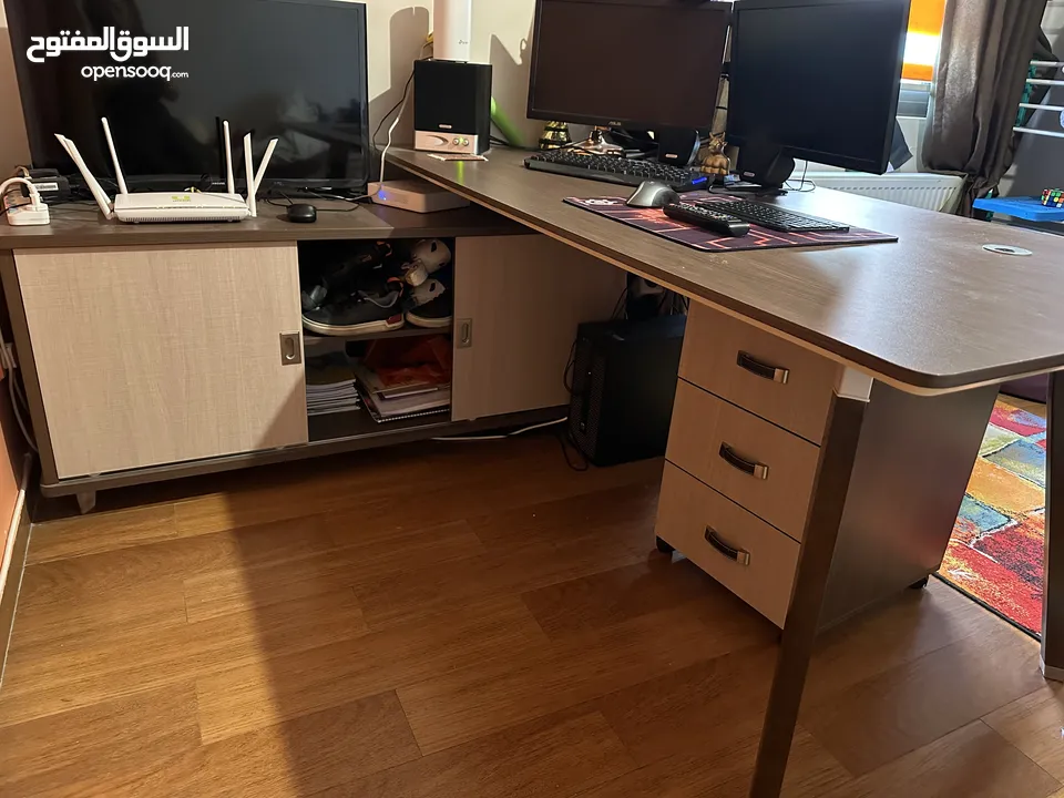 اثاث مكتب منزلي