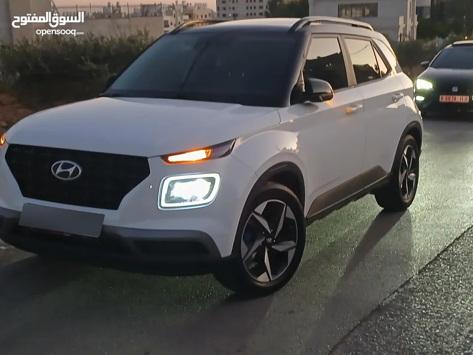جيب هونداي فينيو مميز فل الفل اضافات مع فتحة سقف دهان شركة ولاغرام بوية وعداد 45000كم فقططططط