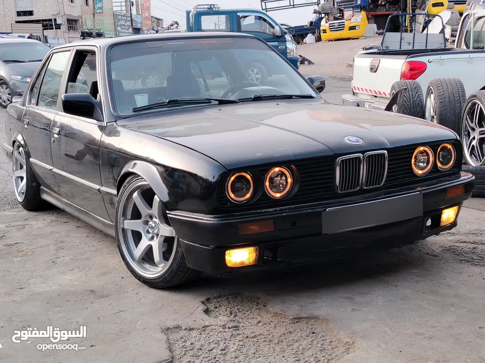 بي ام دبليو BMW E30  320  بوز نمر موديل 1986 محدثة 1990