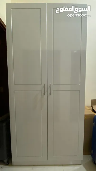 2-Door wooden wardrobe in very good condition