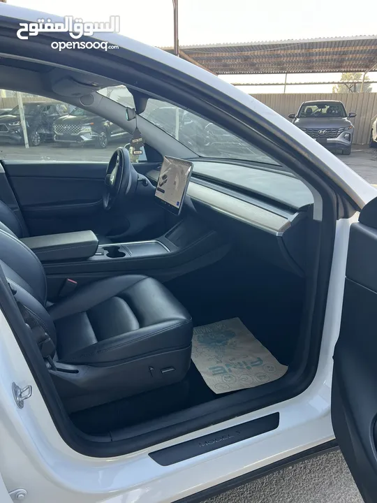 Tesla modelY 2021 7seats