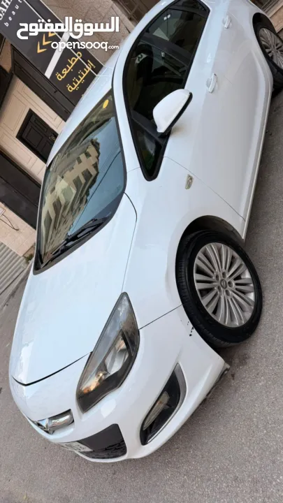 اوبل أسترا 2013