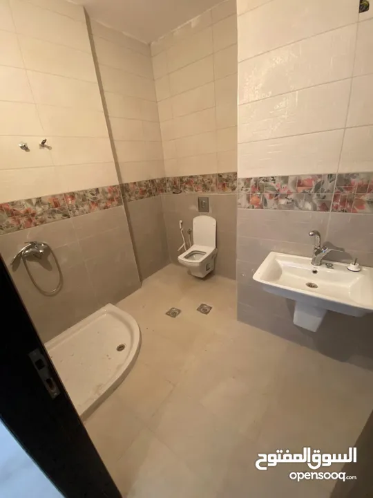 شقة للإيجار بمساحة 160 متر في البالوع