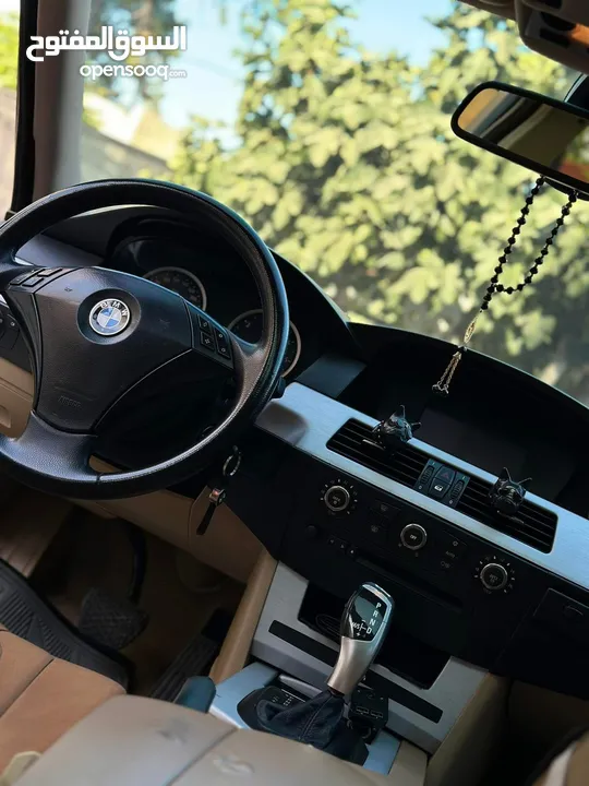 BMW e60 2006 الرمش