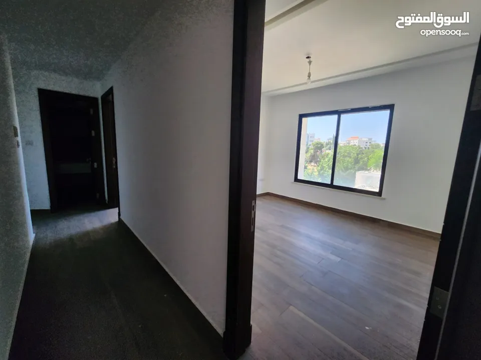 شقة فارغة للبيع بين الدوار الرابع و الخامس - ref : 14610