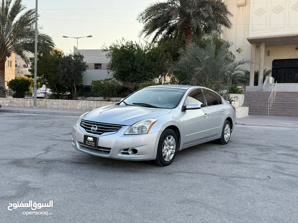 FOR SALE  Nissan Altima  Model: 2012