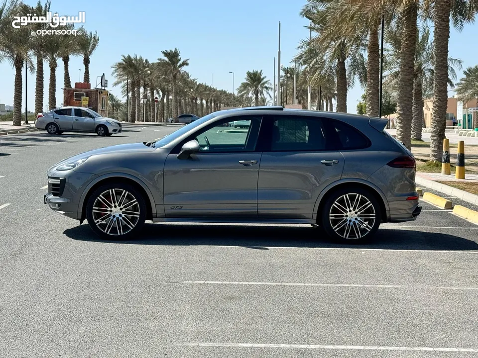 Porsche Cayenne GTS 2016 (Grey)