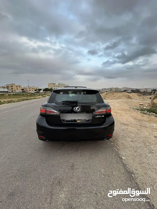 لكزس ct200 للبيع