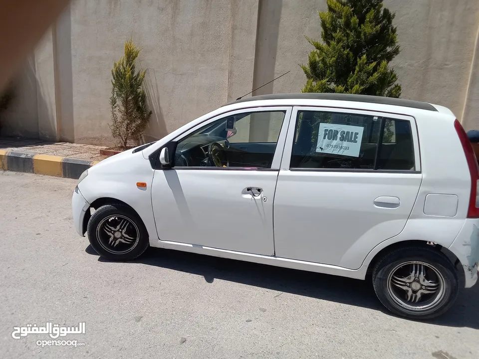 سياره في عمان