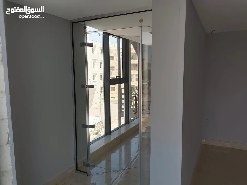 مكاتب مميزة للإيجار في إربد بالقرب من دوار السنبلتين (اليوسفي سابقا)