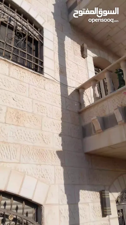 منزل طابقين مستقل, للبيع كاش  في  صالحية العابد - ماركا الجنوبية - ذات اطلاله جميلة و نسيم معتدل
